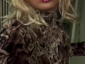Quick, sexy, slutty little crossdresser, ass to mouth, sissy