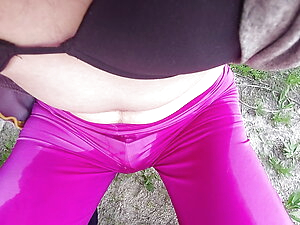 Pissing on pantyhous