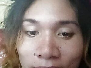 Magpasikat gyud siya