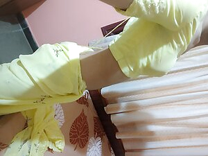 Sexy shemale cum in saree masturbating while blowjob