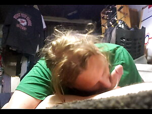 Shemale Nikki Awesome deepthroating
