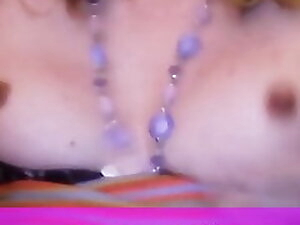 sissy sarah69 tits play