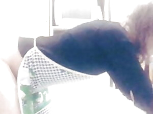 Housewife dildo fuck